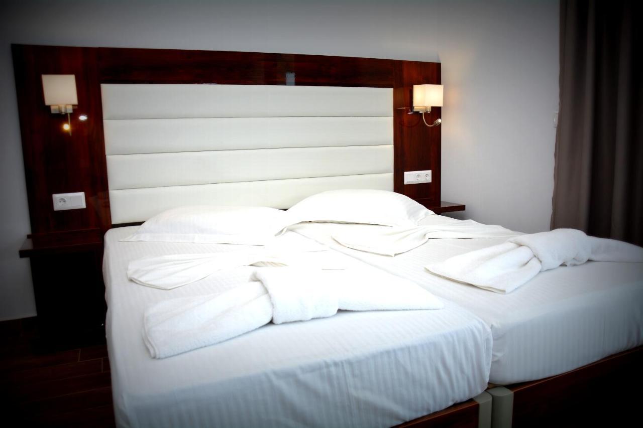 The Silk Hotel Paralía 外观 照片